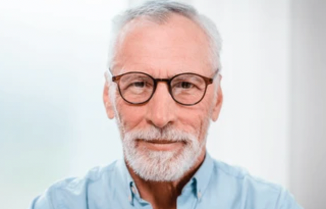 Portrait of Daniel R., a Hydronate customer.
